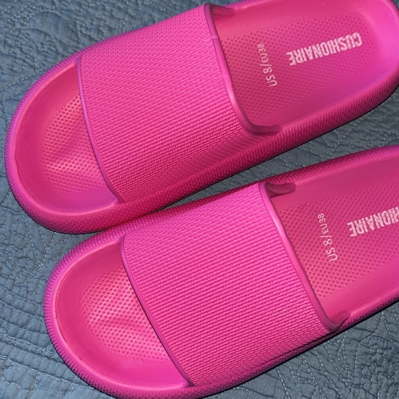 CUSHIONAIRE Women's Feather Cloud Recovery Slide Sandals with +Comfort Size 8 - Picture 5 of 9